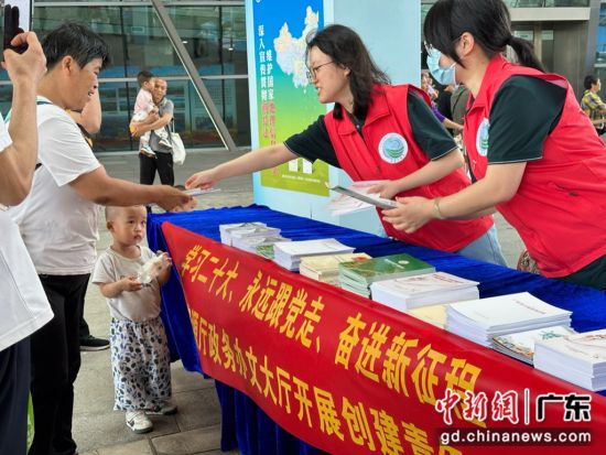 活动现场 作者 王坚 活动现场 作者 王坚